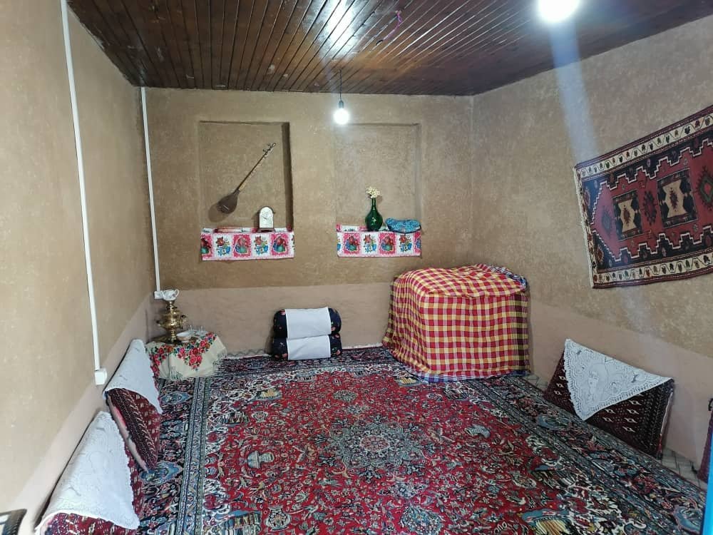 بوم گردی مشتی حسن - واحد طلعت 3 -