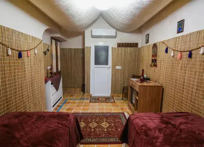 بومگردی سرای ملک واحد اسلیمی