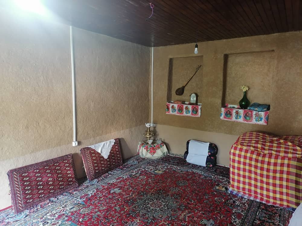 بوم گردی مشتی حسن - واحد طلعت 3 -