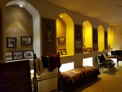 بومگردی نی چشمه - واحد گوشواره