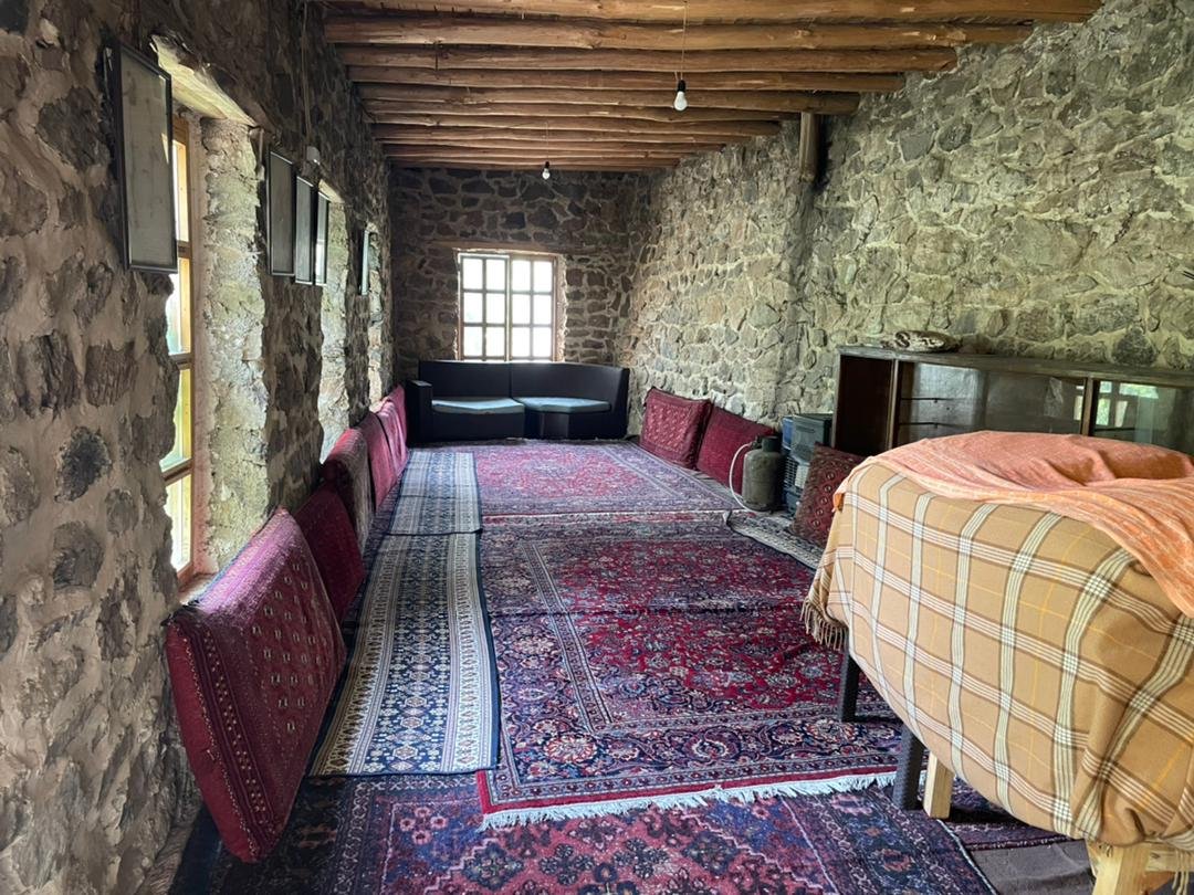 بومگردی ارگ سنگی سنگان - واحد سنگی بزرگ