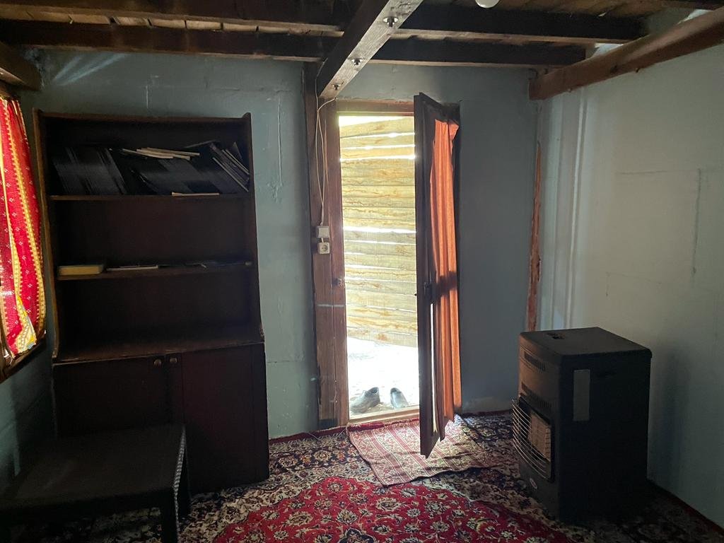 بومگردی ارگ سنگی سنگان - واحد چوبی بزرگ 1