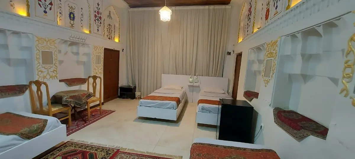 اقامتگاه سنتی طاها - واحد ۸