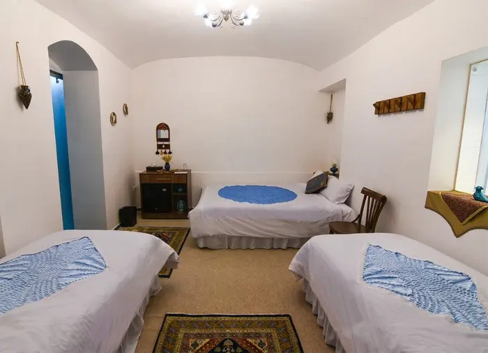 بوم گردی سرای ملک واحد خلوت سرا -