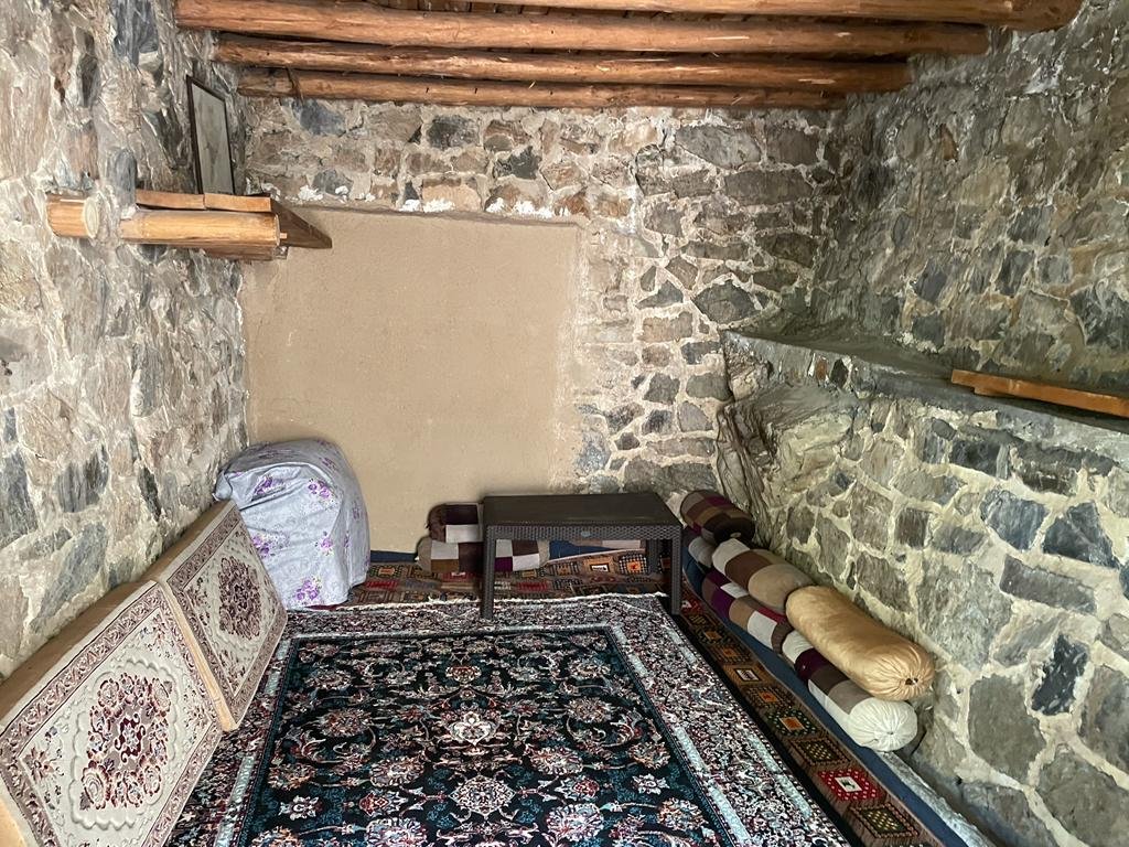 بومگردی ارگ سنگی سنگان - واحد سنگی کوچک