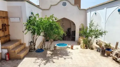 بومگردی سرای ملک واحد خلوت سرا