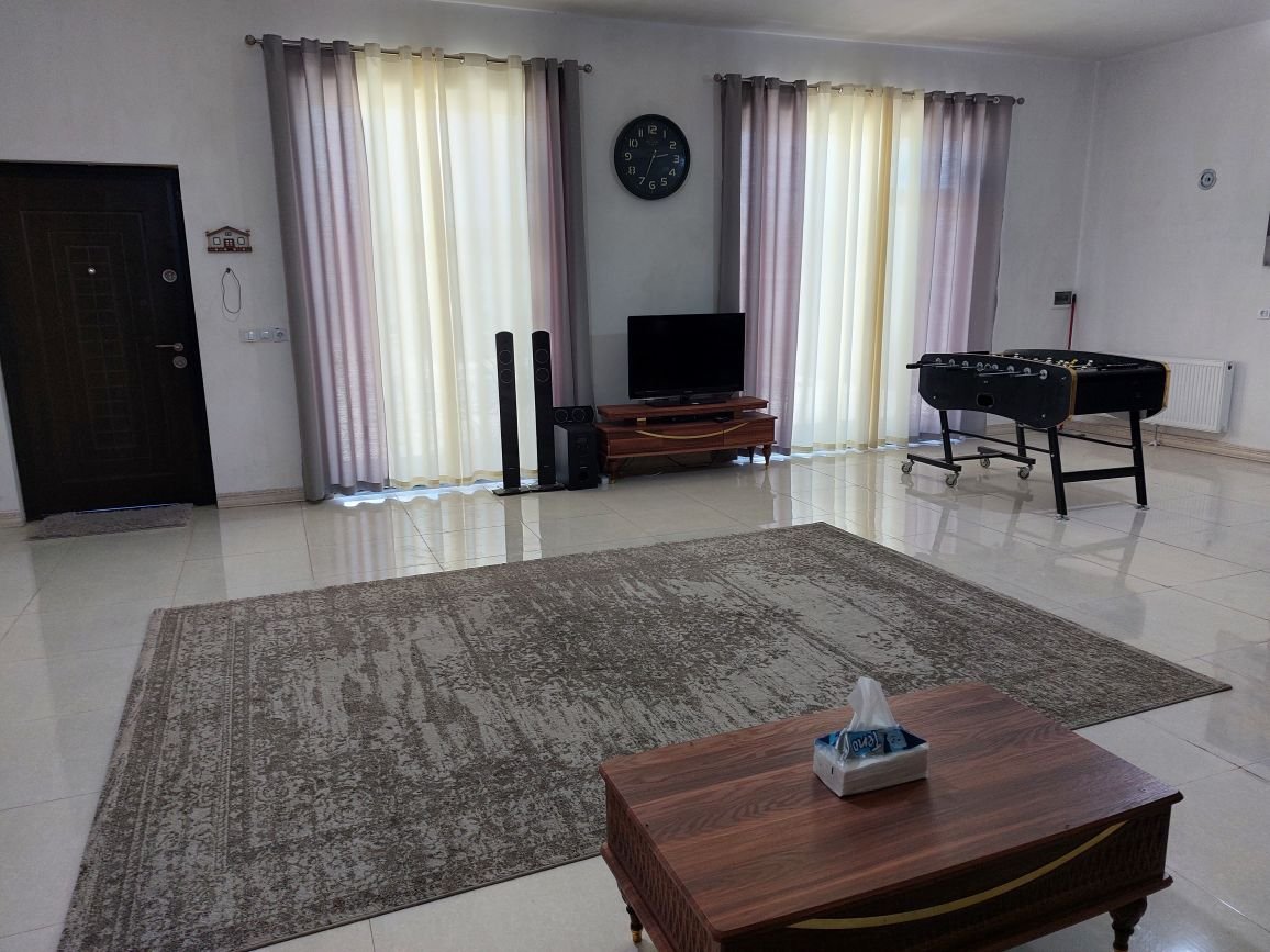 ویلا دوخوابه استخردار آب گرم صدرا 2