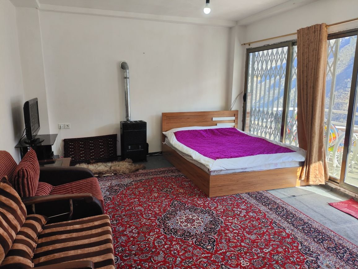 فلت شیشه ای - هال