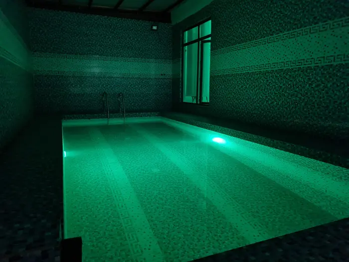 ویلا دوخوابه استخردار آبگرم رویال 3