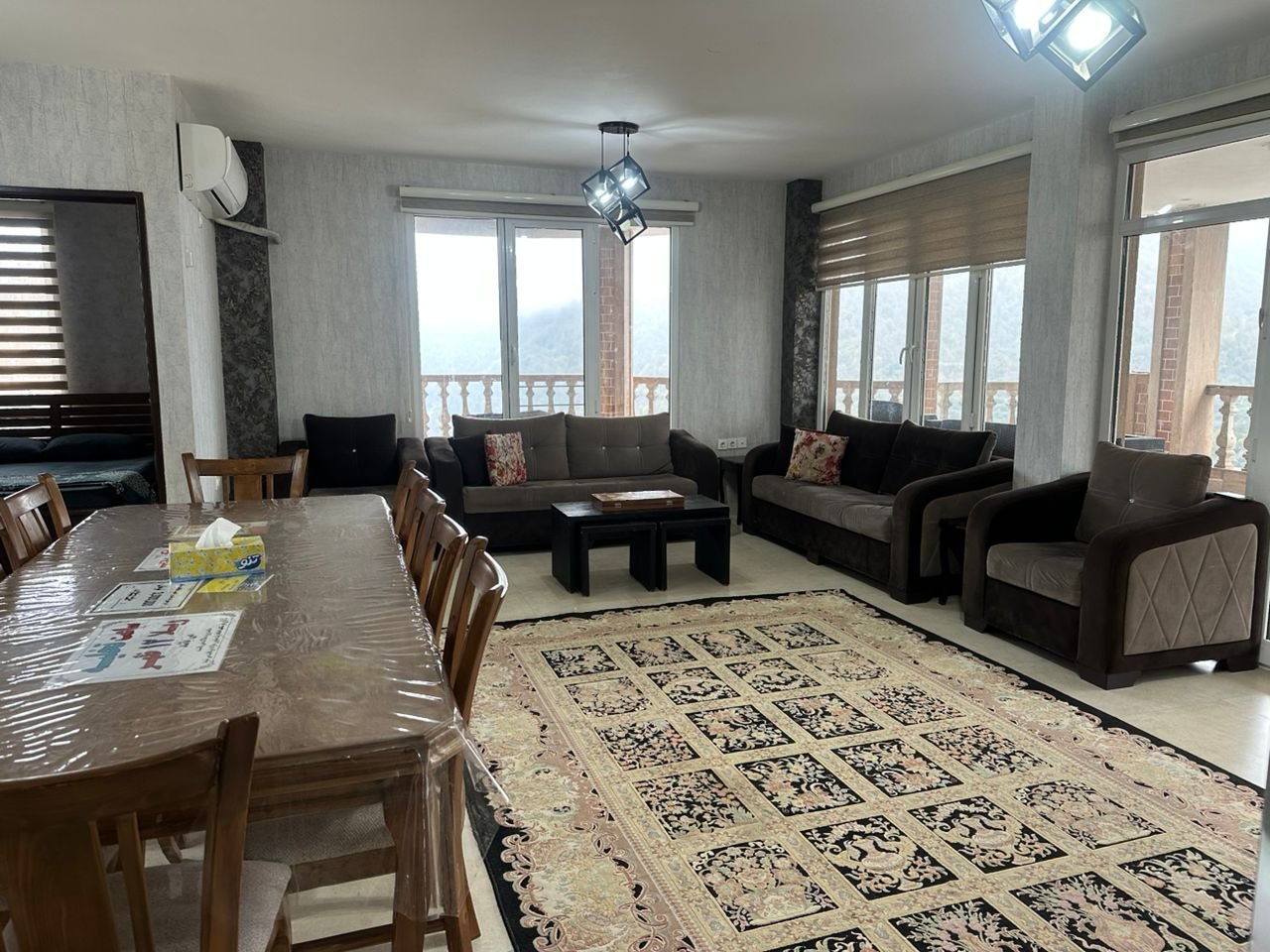 ویلا پنج خوابه استخردار آبگرم گردنه حیران