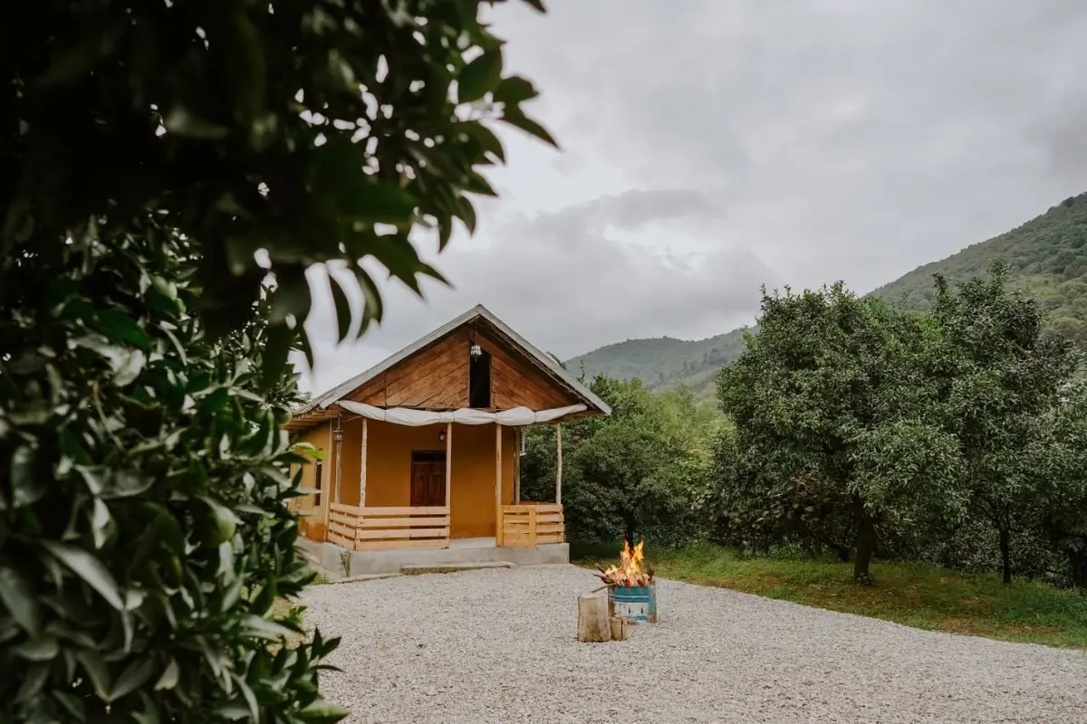 بوم گردی نارنجستان شهسوار - واحد کلبه