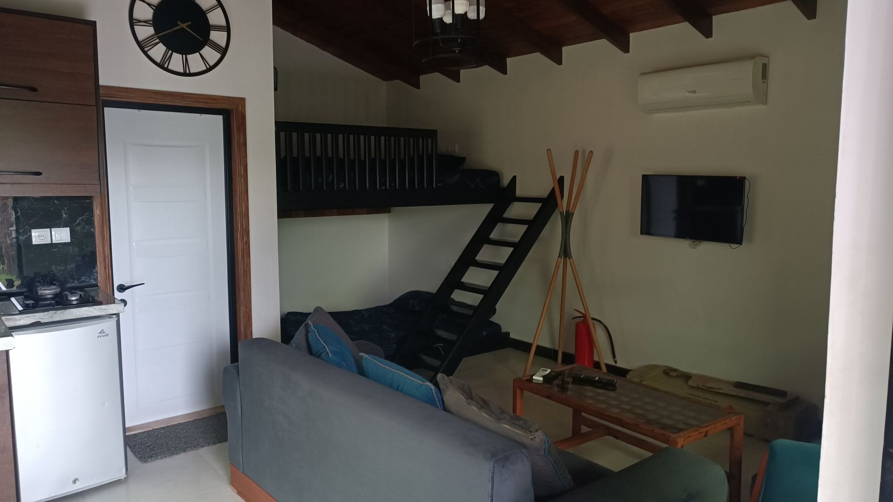 کلبه فلت استخردار آبگرم باراک - نمای داخلی