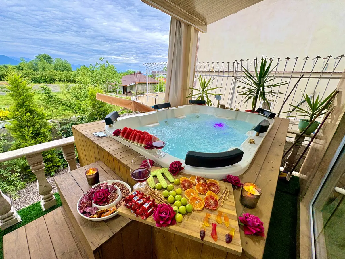 ویلا دوخوابه جنگلی جکوزی دار لولمان