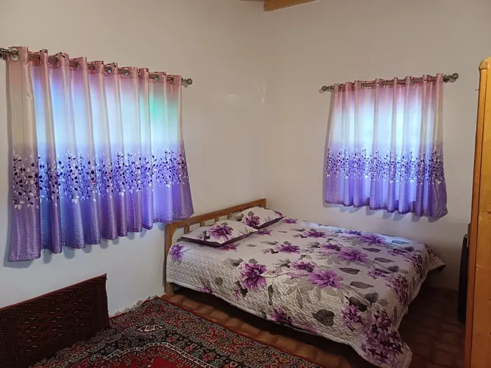 اقامتگاه سنتی سه خوابه جنگلی هلی تی تی