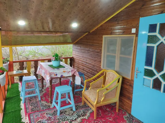 کلبه دوخوابه جنگلی هلی تی تی لفور