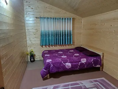 اقامتگاه سنتی سه خوابه جنگلی هلی تی تی