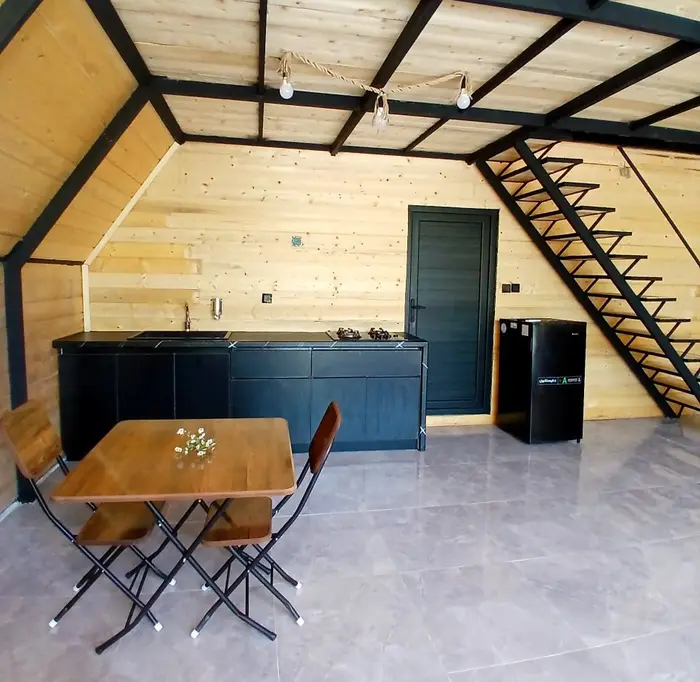 کلبه یک خوابه سوئیسی جکوزی دار مونترو