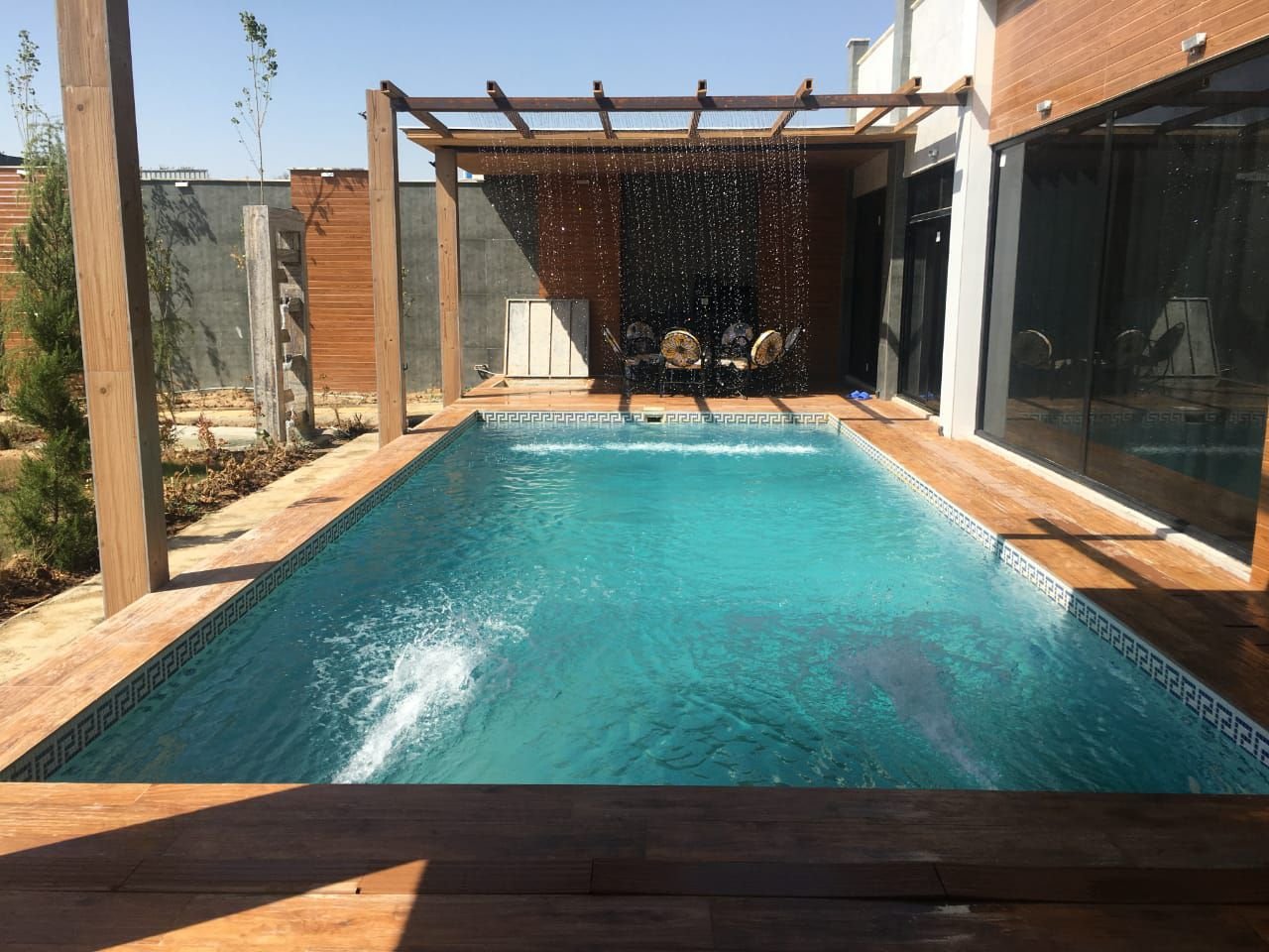 دوخوابه- مستر استخردار چهارفصل چهارباغ