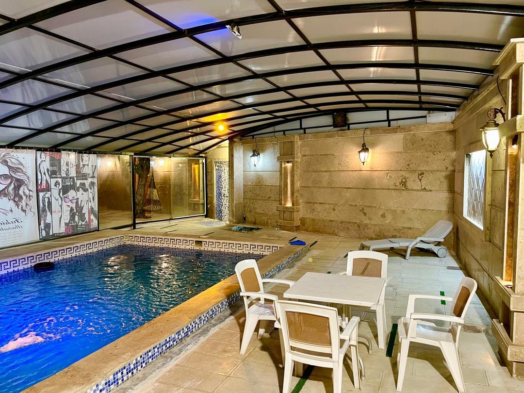 ویلا دو خوابه استخردار آبگرم مهرآذین