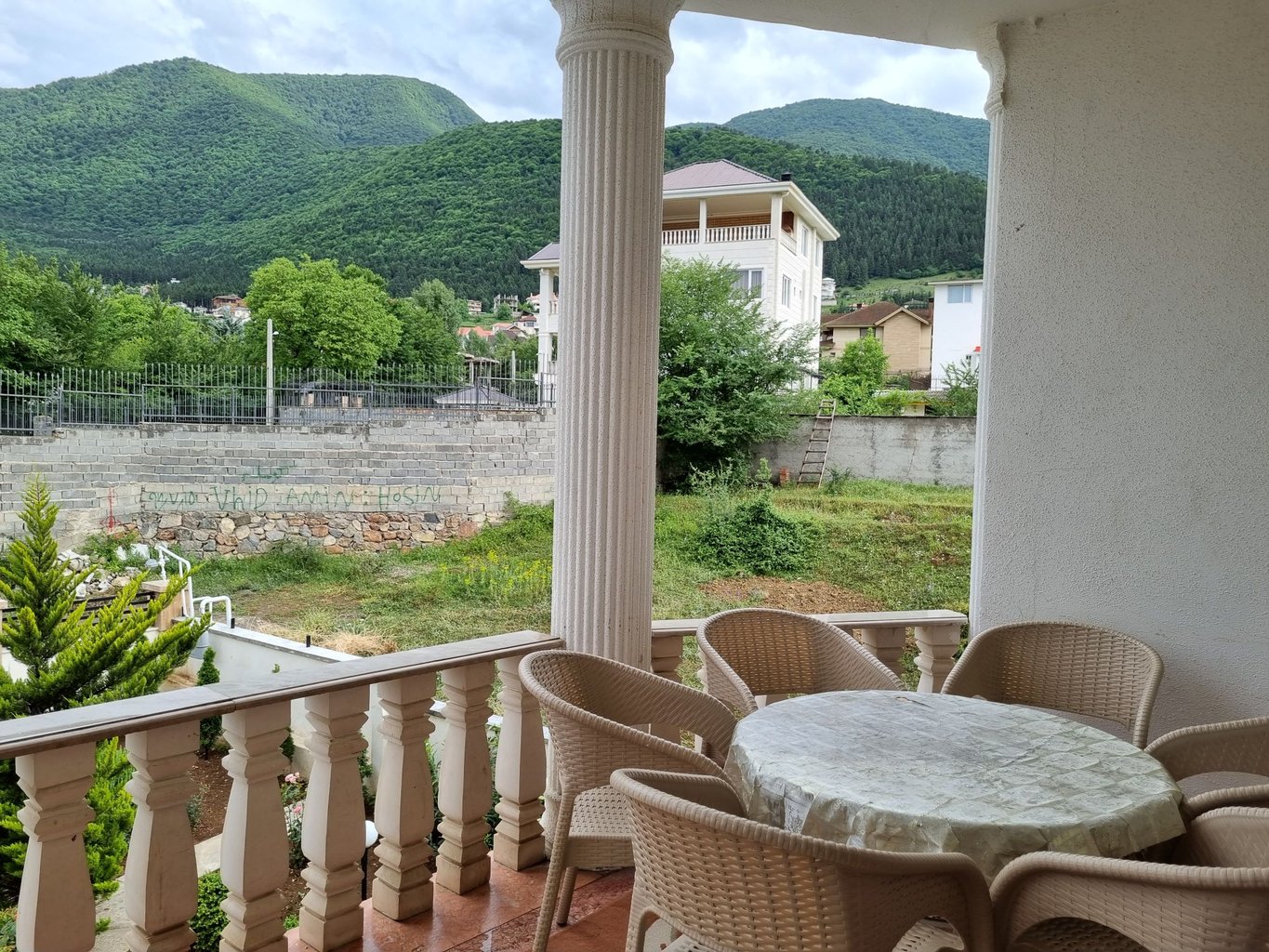 سه خوابه جنگلی شاهد