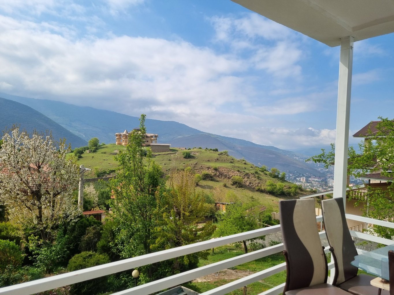 دوخوابه جنگلی بام اجابیت ۱