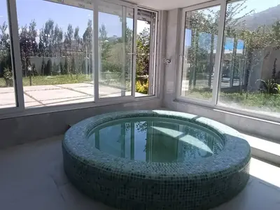 ویلا سه خوابه جنگلی استخردار آبگرم مهستان