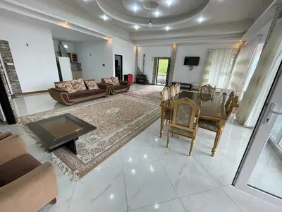 ویلا چهارخوابه جنگلی استخردار بام نصیری