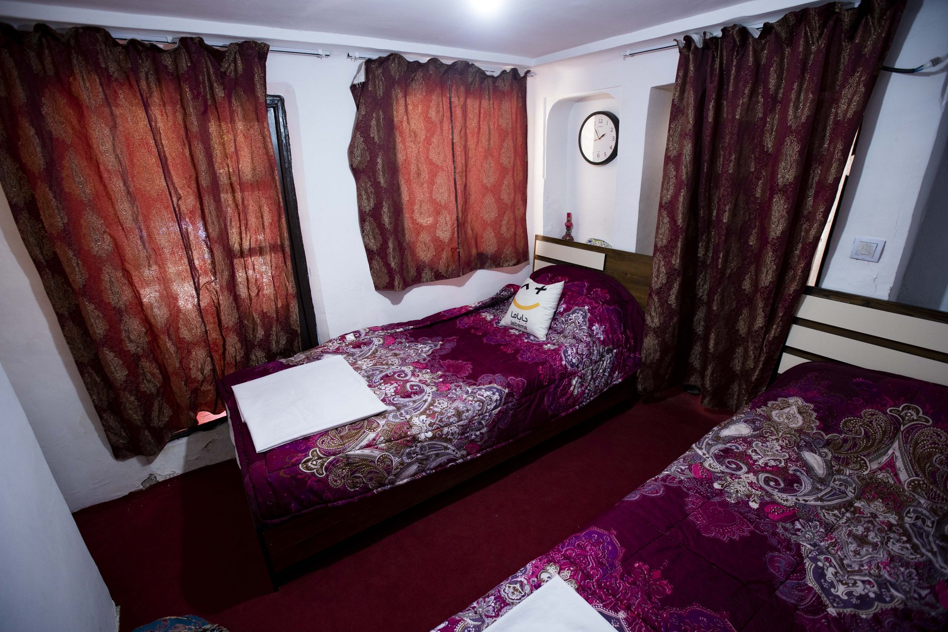 بومگردی عمارت قاجاریه - واحد سه دری همکف