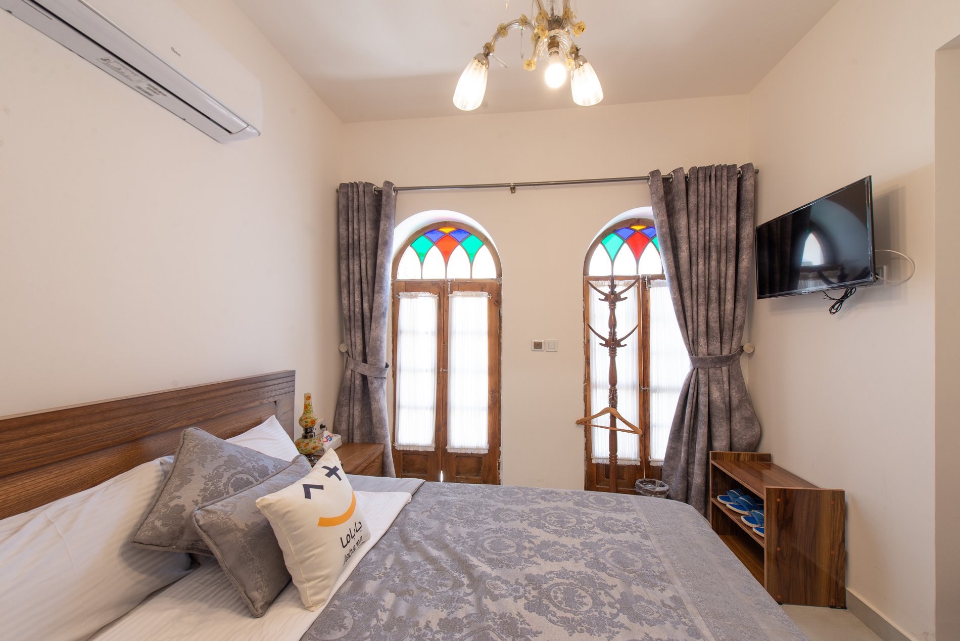 هزار و یک شب چهارباغ - واحد اسپادانا