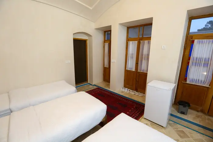 اقامتگاه سنتی میرزا تقی خان واحد پهلوی