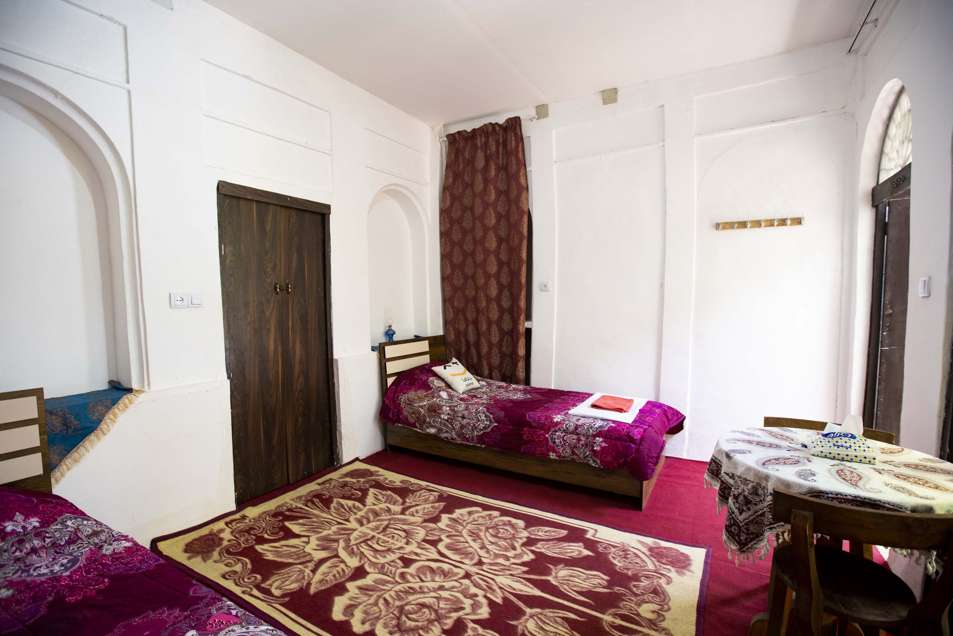 عمارت قاجاریه - واحد سه دری بزرگ