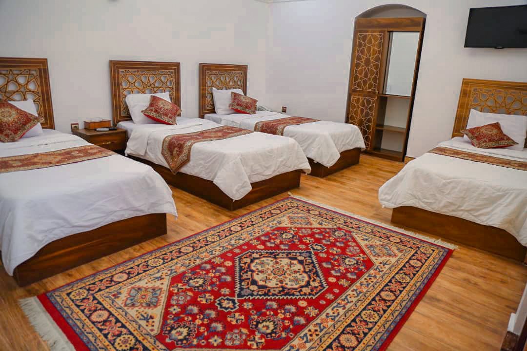 اقامتگاه سنتی پارس - واحد چهارتخته