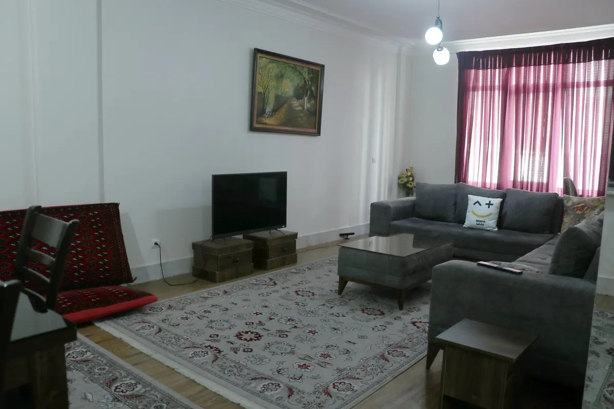 یک خوابه پدرام انقلاب