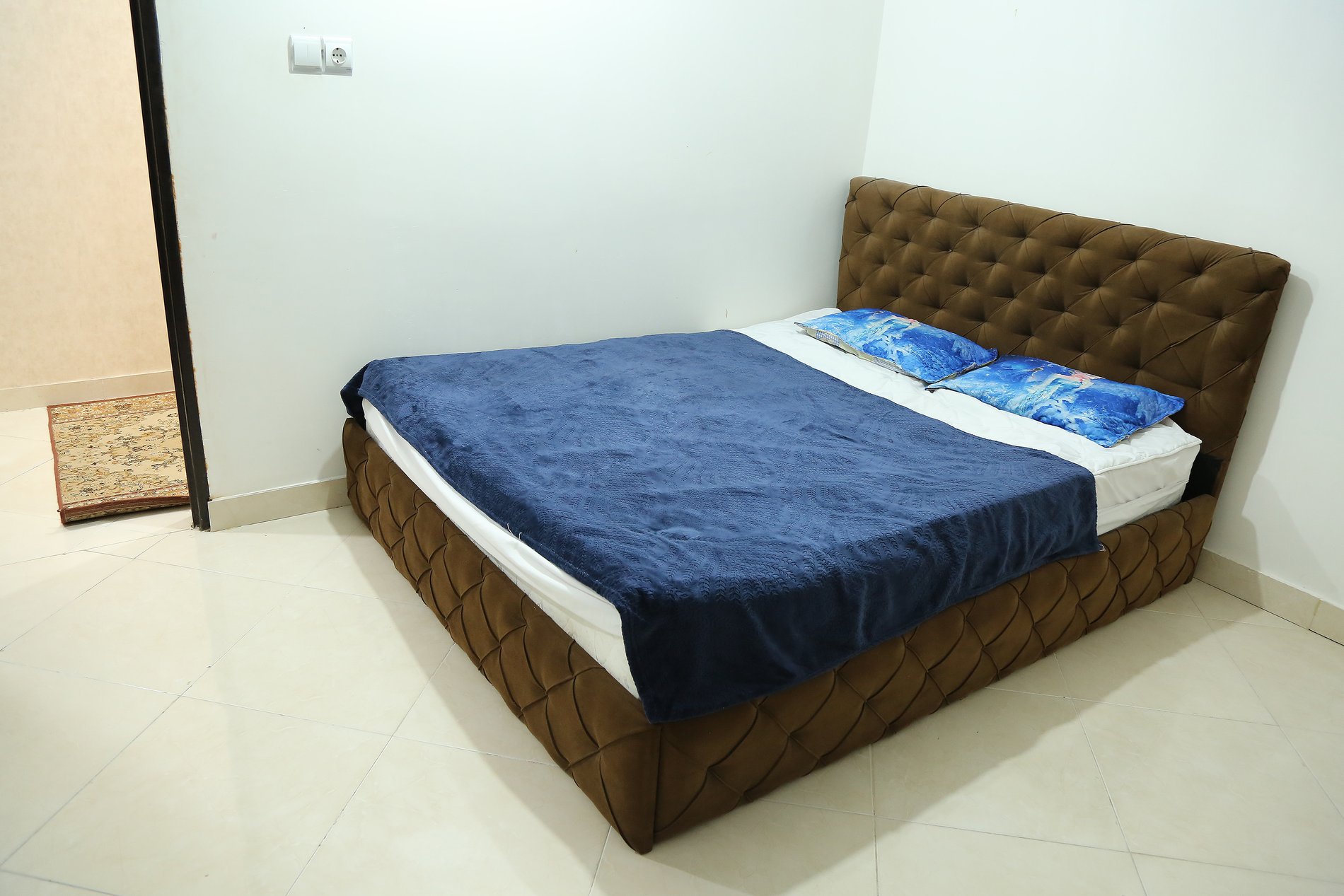 سه خوابه شبنم طبقه 2