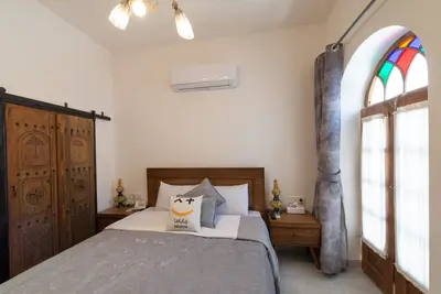 اقامتگاه سنتی هزار و یک شب چهارباغ - واحد اسپادانا