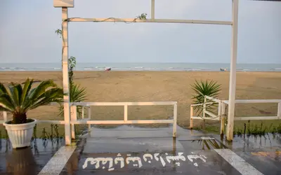 سوئیت دوخوابه پنج تخت ساحلی امیرسرا