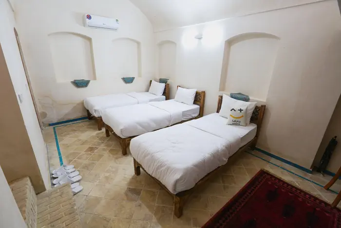 اقامتگاه سنتی میرزا تقی خان واحد پاچنگ