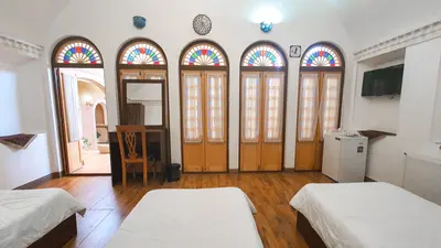 اقامتگاه سنتی پارس - واحد سه تخته