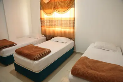 آپارتمان دوخوابه سام 1 واحد 4