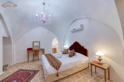 اقامتگاه سنتی سرای کاسیان - واحد 108 دوبلکس سه دری