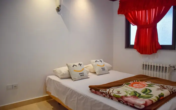 سوئیت دوخوابه پنج تخت ساحلی امیرسرا