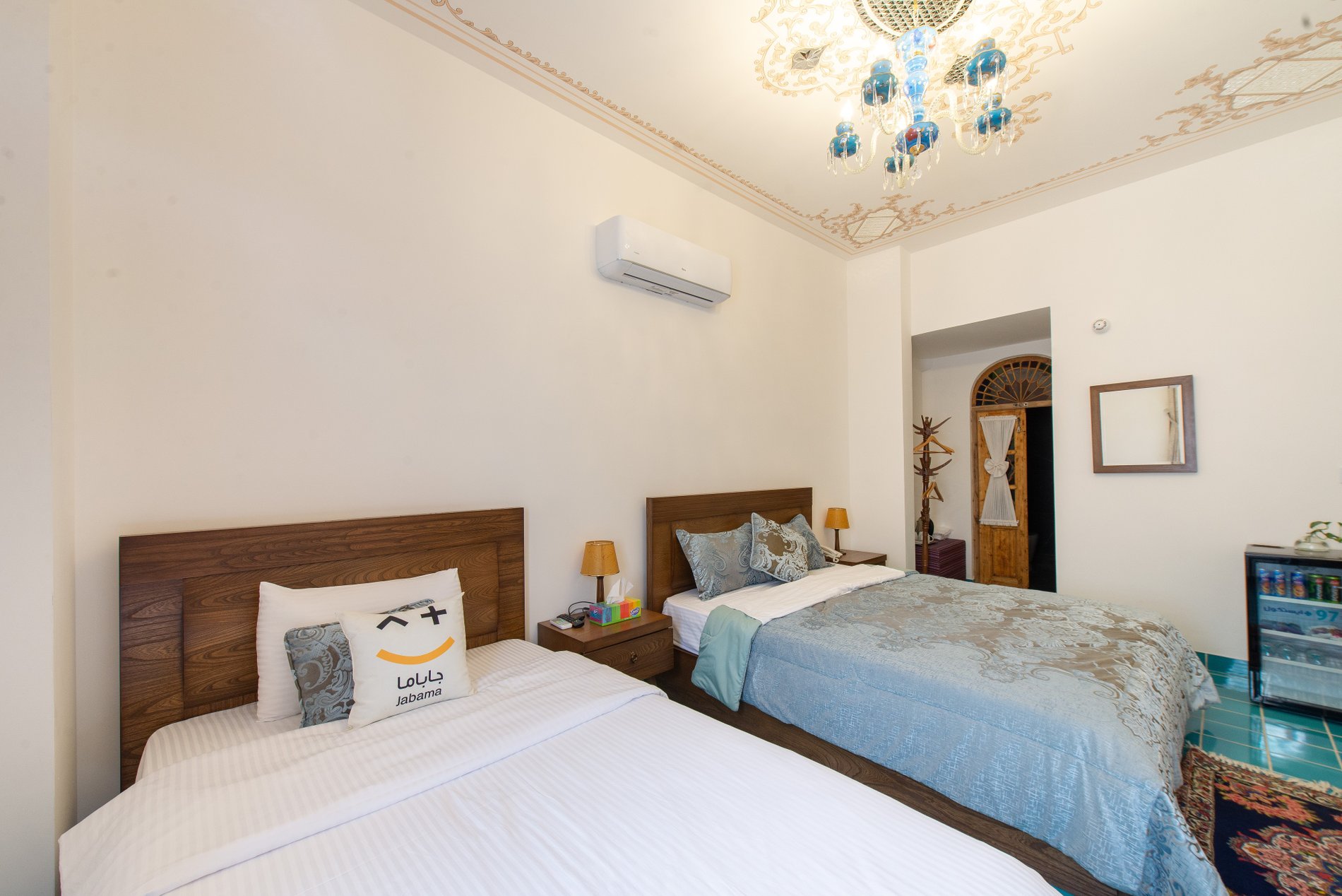 هزار و یک شب چهارباغ - واحد بالاخانه