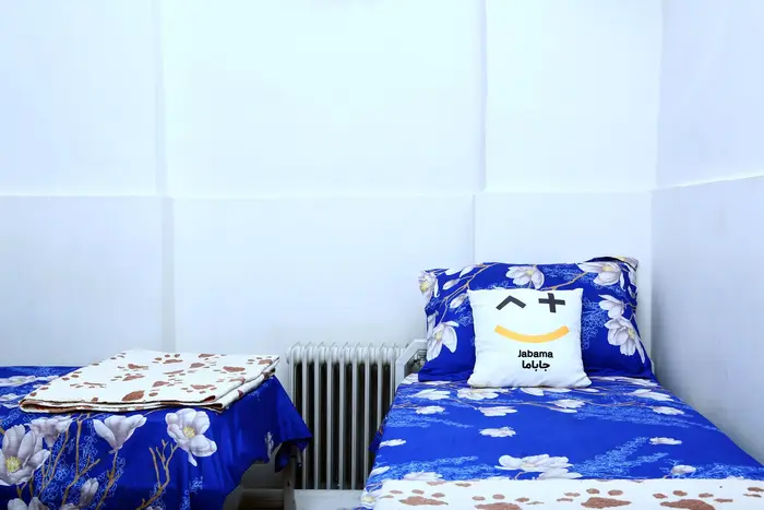 مسافرخانه تابش - واحد چهارتخته ناصرخسرو 3