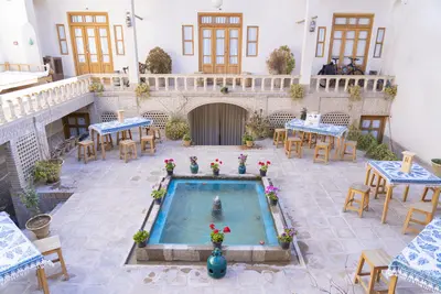 اقامتگاه سنتی کاشانه روشن - واحد 1