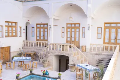 اقامتگاه سنتی کاشانه روشن - واحد 2