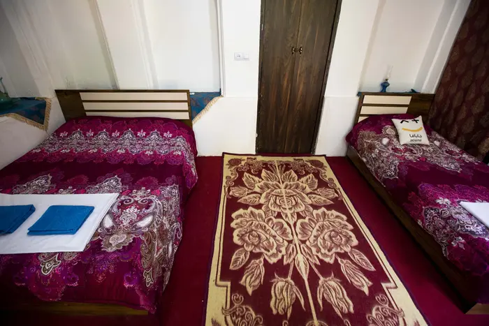 بوم گردی عمارت قاجاریه - واحد سه دری بزرگ