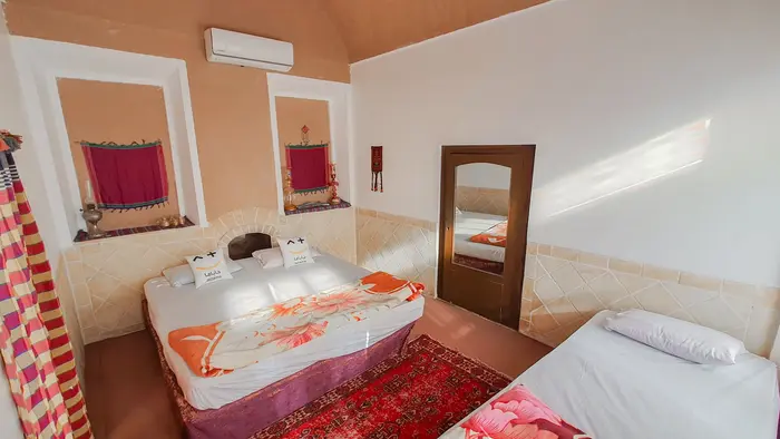 بوم گردی کدخدا فهرج - واحد خان