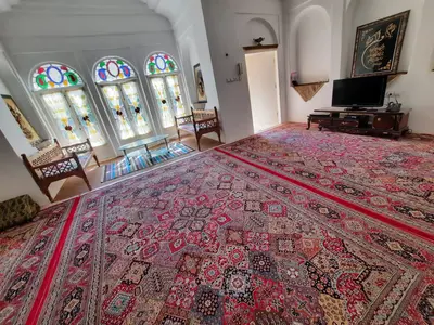 بومگردی عمارت بانو - واحد سه دری