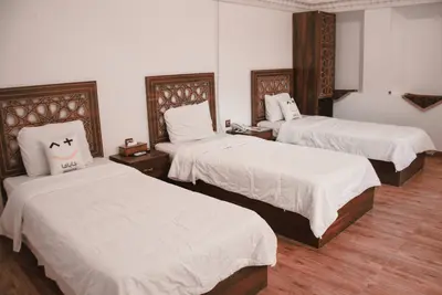 اقامتگاه سنتی پارس - واحد سه تخته