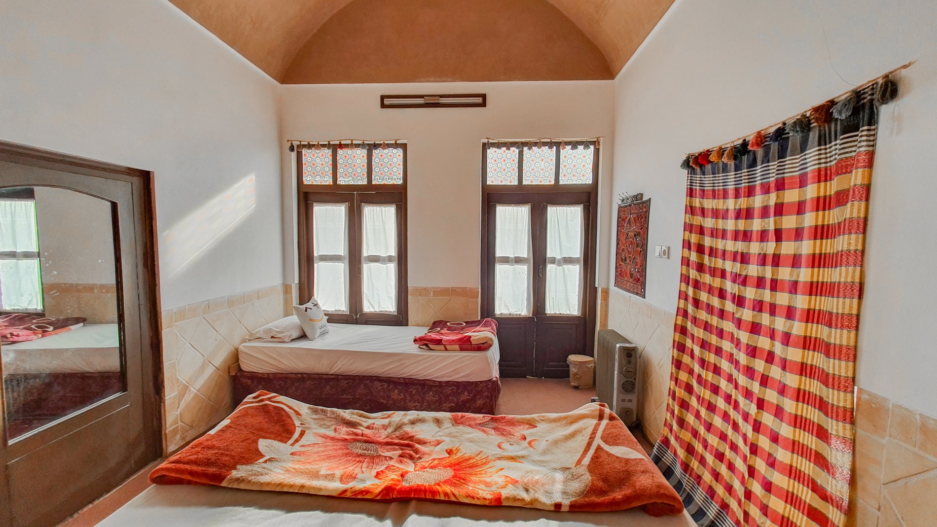 کدخدا فهرج - واحد خان